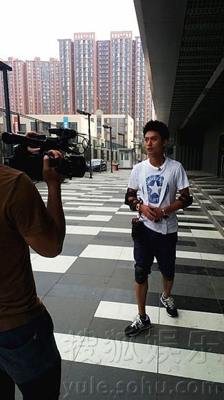 王会来变身《城市猎人》 与众人斗智斗勇5325