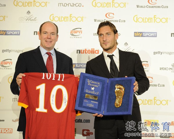 金足英雄:巴乔领皮耶罗托蒂 大小罗战伊布魔兽