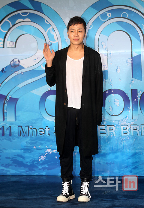 是显得身长腿短