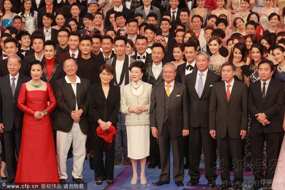 2013TVB万千星辉贺台庆:梁乃鹏携众艺人谢幕