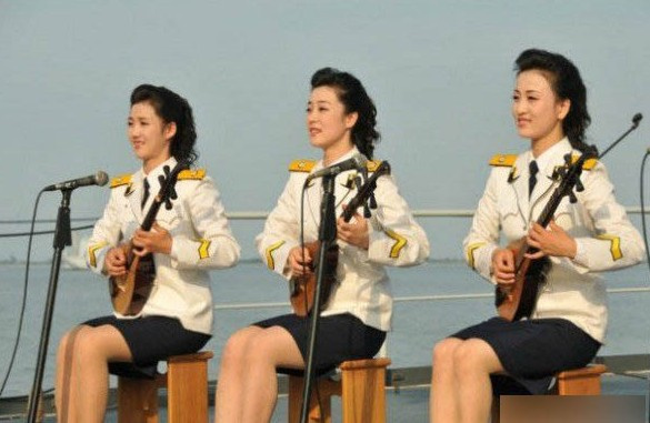 兰州警花不雅照_朝鲜空姐裙子变短_越南逃跑新娘曝光台