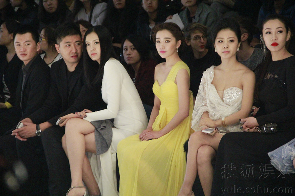 阚清子性感低胸出席活动 冷艳女王气场强大5705393-娱乐频道图片库-大视野-搜狐