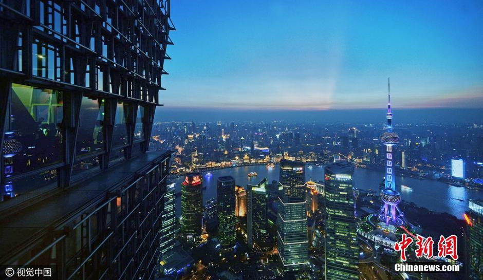 无护栏全透明!上海340米高空建玻璃栈道8616