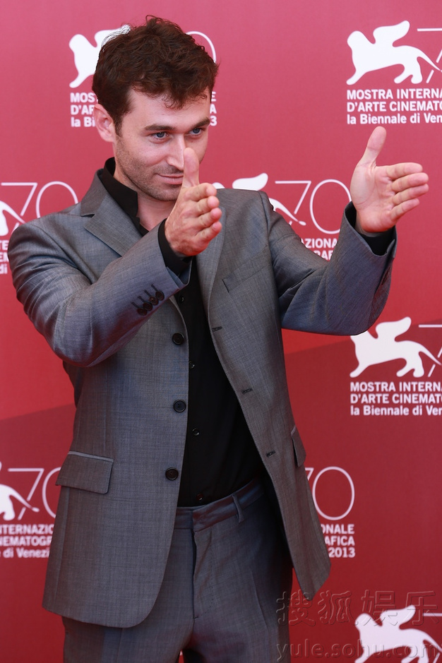 非竞赛单元电影《峡谷》见面会 毒女林赛缺席