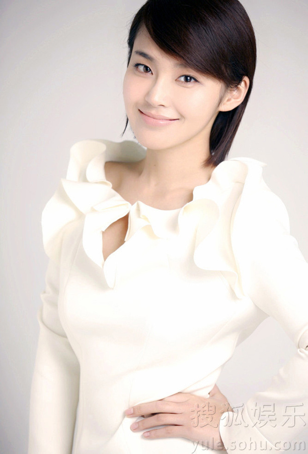 张佳宁白衣素雅写真 心旷神怡如氧气少女6623