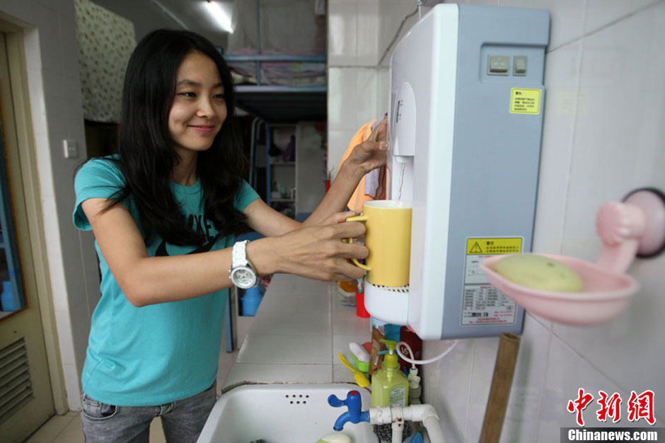 四川一大学为防投毒 宿舍统一装直饮水机-教育