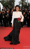  2012年5月27日讯，法国戛纳，当地时间5月26日，第65届戛纳电影节闭幕红毯。蕾拉·哈塔米别致...