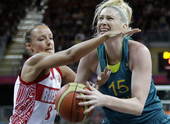 北京时间8月3日，2012年伦敦奥运会女篮小组赛继续进行，在B组的一场焦点对话中，俄罗斯女篮66-7...