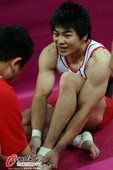 北京时间7月30日晚，2012年伦敦奥运会进入到第三个比赛日。在体操男子团体的决赛中，日本队的一名选...