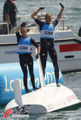 北京时间8月10日，2012年伦敦奥运会女子双人艇470级，新西兰组合乔-阿莱/奥利维亚-帕里夺冠。...