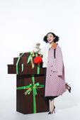     搜狐娱乐讯 近日，张瑶为《时装L’OFFICIEL》杂志12月刊拍摄的圣诞大片曝光。不管是复...