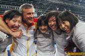 北京时间08年8月14日，女子佩剑团体半决赛，中国队45-38战胜法国队，挺进决赛。图片来源：Osp...