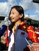 伦敦当地时间7月29日，中国蹦床队一行飞抵伦敦，开始了2012年奥运会的征程。两位队员何雯娜与黄珊汕...