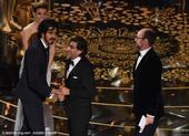 搜狐娱乐讯 第88届奥斯卡颁奖礼举行，《艾米》获得最佳纪录长片。