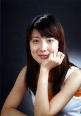 杜丽，中国女子射击队运动员，两届奥运冠军。2004年奥运会获得10米气步枪冠军（首金）。2008年奥...