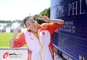 2012年7月24日，中国女篮进驻奥运村 赵爽面对镜头各种卖萌，清新可爱。