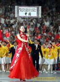 2012伦敦奥运会即将开幕，让我们一起回顾一下奥运引导小姐于佩，为北京奥运会开幕式上中国奥运健儿的出...