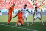 前方图：世界杯荷兰战胜智利 罗本补时助攻破门