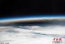 宇航员从空间站拍摄日食 美国地区被阴影笼罩
