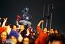 高清图：智利战胜澳大利亚 球迷在广场彻夜狂欢