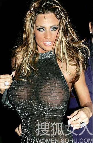 不<em>穿胸罩</em>出街的体娱明星们