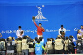 2010年11月13日，2010年广州亚运会，武术男子长拳，中国选手袁晓超以9.78分获得首金。 