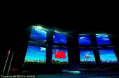 2010年11月12日，中国广州，2010亚运会开幕式盛大举行，文艺表演精彩纷呈。 